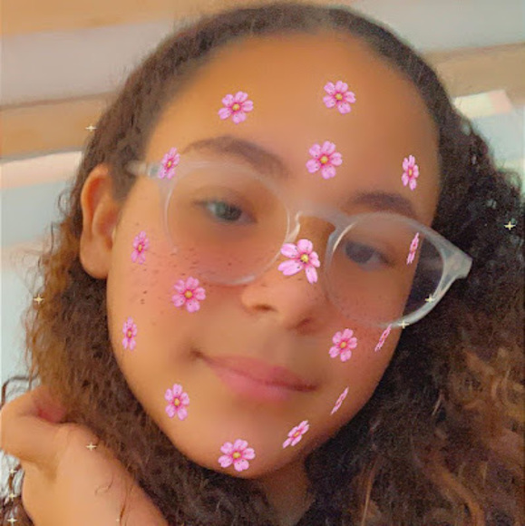 Meet your Posher, Yihanelix - Picture 1 of 1